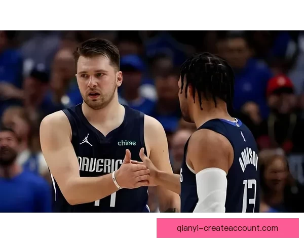 海斯：教练强调与艾顿一起守住禁区 东契奇复出需避免再吃技术犯规